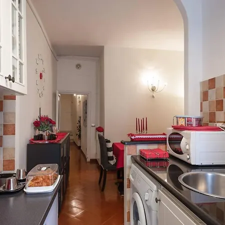 Navona Square House *